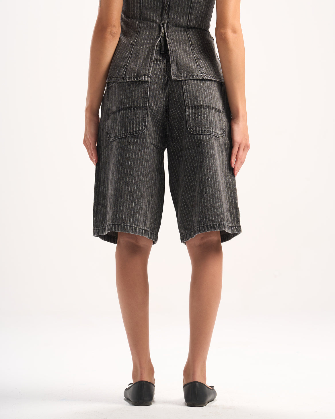 DARK GREY STRIPED JORTS